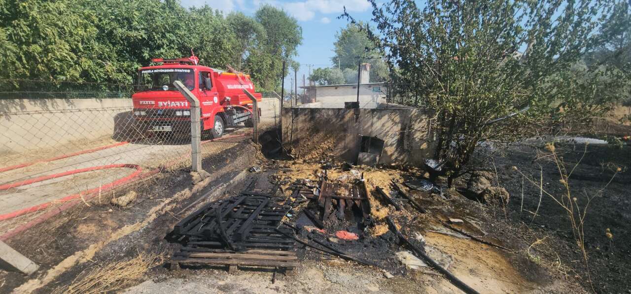 Menteşe’de Bahçe Yangını: Havadan Müdahale Başladı 2
